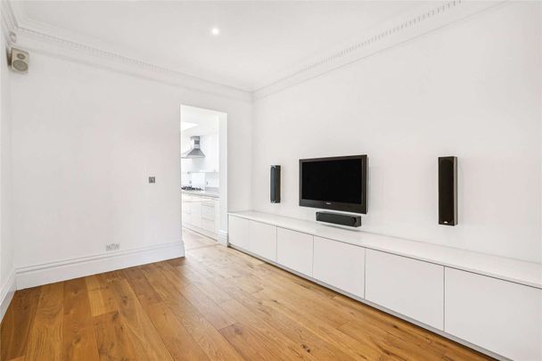 Homefield Road, Chiswick, London, W4 2LW - Photo 1