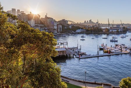 Peaceful Apartment Graced with Sublime Harbour Views - Unfurnished - Photo 3