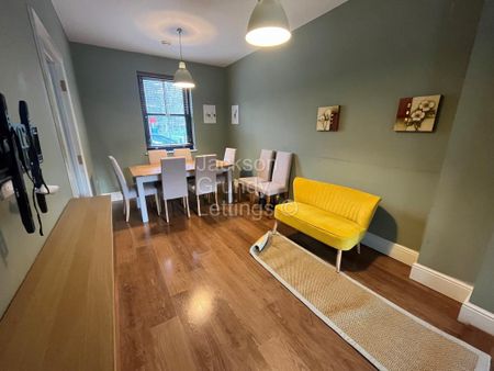 5 bedroom townhouse to rent - Photo 4