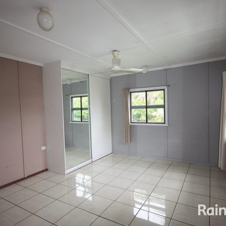 2/2 Roberts Avenue, North Mackay, QLD 4740 - Photo 1