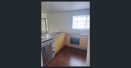 Walking distance to the waterfront. -3-Bedroom Home with Private Yard – Upstairs Residence - Photo 4