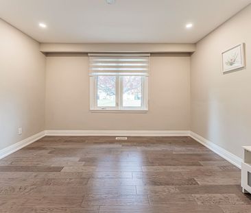 For Lease - 577 Trudale Court, Oakville, Ontario - Photo 3
