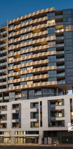 Luxury Living with Monash University at Your Doorstep! - Photo 2