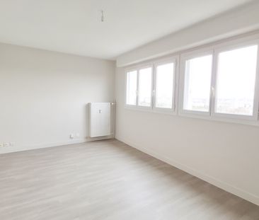 T3 de 63 m² refait à neuf et belle pièce à vivre – Tours sud - Photo 2