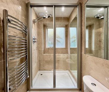 2 bedroom character property to rent - Photo 6