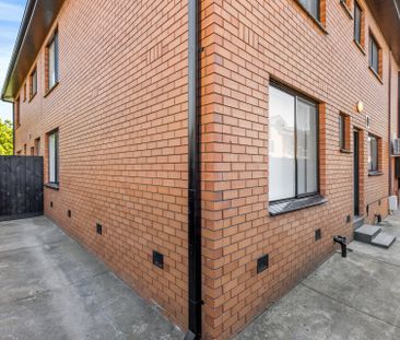 Renovated Delight! - Photo 2