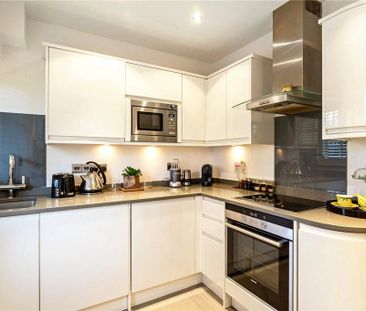 3 bedroom apartment to rent - Photo 4