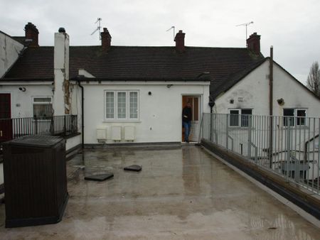 2 bedroom flat to rent - Photo 3