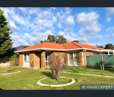 92 Meridian Circuit, Berwick, Vic 3806 - Photo 4