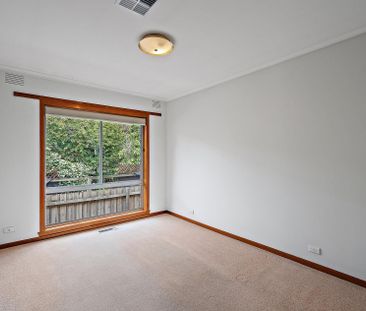 12 Larnook Crescent, Mooroolbark - Photo 3