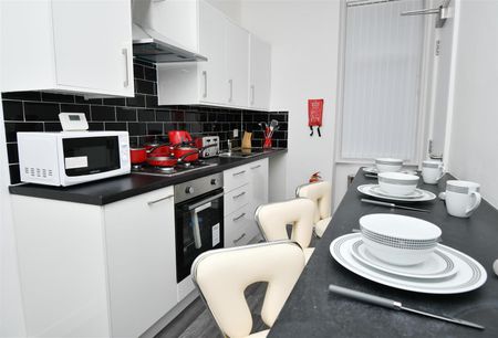 House share to rent in Grant Street, Burnley, BB11 - Photo 3