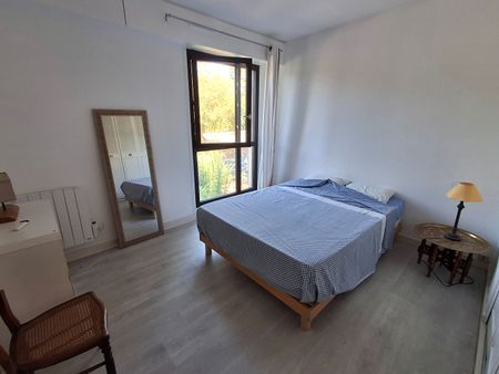 Location Appartement 2 pièces 53m² - Photo 3