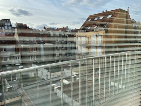 Verzorgd appartement met 2 slaapkamers op de zeedijk - Photo 4