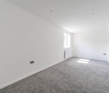 4 bedroom detached house to rent - Photo 6