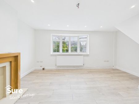 3 bedroom semi-detached house to rent - Photo 3
