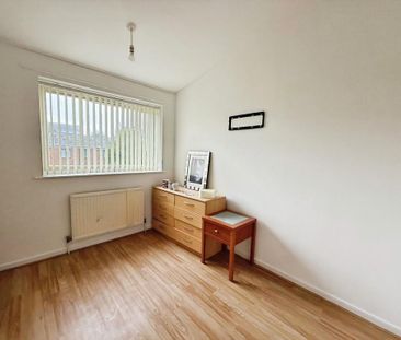 4 bedroom terraced house to rent - Photo 5