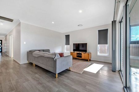 Luxury Villa in The Boulevard - Photo 2