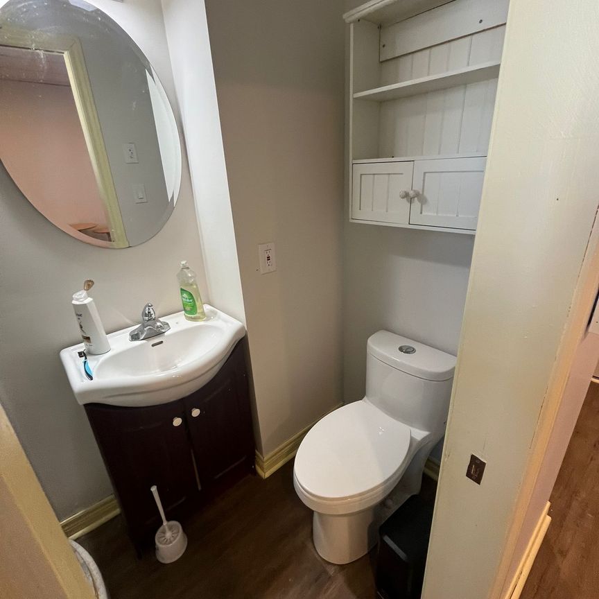 For Lease - 35 Jarvis Street Unit# 202, Fort Erie, Ontario - Photo 1