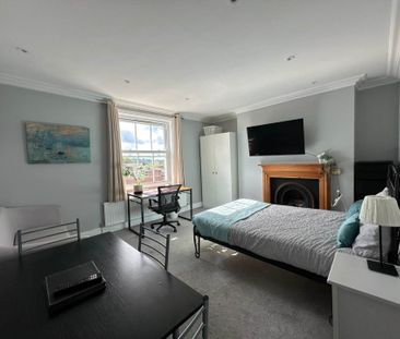 Room 1: Flat 4, 30 Stoke Road, Guildford, GU1 4HR - Photo 6