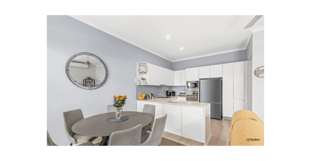 Private Family-Sized Living in Prestigious Doubleview Drive - Photo 3