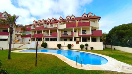 Atico en alquiler en Nueva torrequebrada, Benalmadena - Photo 3