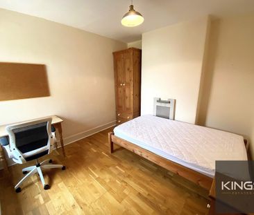 4 bedroom terraced house to rent - Photo 2