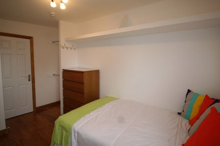 7 Bed Semi-Detached House, Brailsford Road, M14 - Photo 2