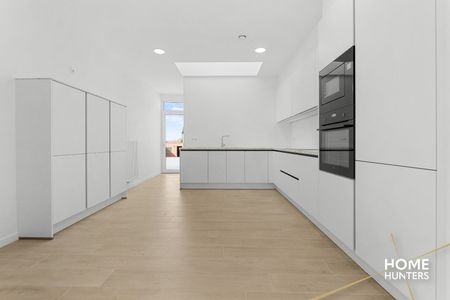 Volledig gerenoveerde woning (anno 2025) met 3 ruime slaapkamers, ruime garage + tuin te Ieper - Photo 5