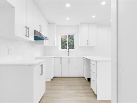 795 75e Avenue - Photo 2