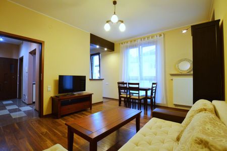 Włochy - śliczny, 2-pok. apartament do wynajęcia - Photo 4