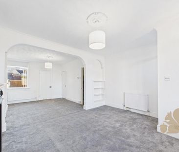 3 bedroom end of terrace house to rent - Photo 5