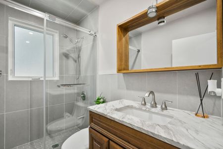 For Lease - 31 Rossford Road, Toronto, Ontario - Photo 2