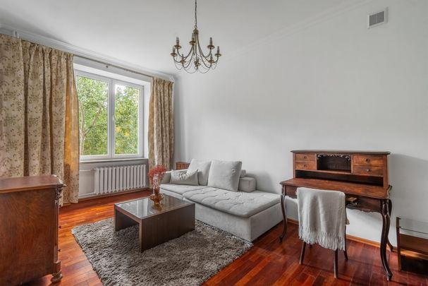 Jasne mieszkanie w kamienicy, centrum - Фото 1