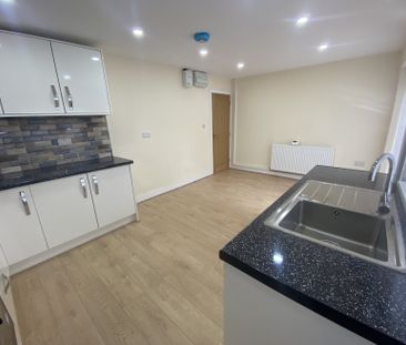 3 bedroom house to rent - Photo 3