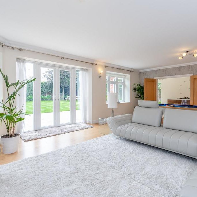 7 bedroom detached house to rent - Photo 1