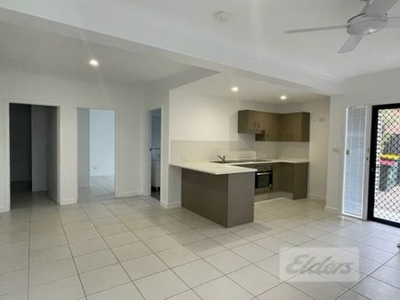 Spacious Unit - Photo 5