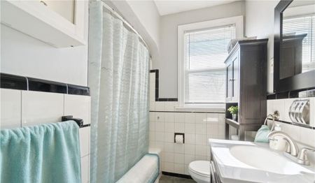 For Lease - 207 Thorold Road, Welland, Ontario - Photo 5