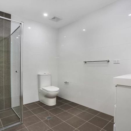 MGM MARTIN - TWO BEDROOM APARTMENT - Photo 3