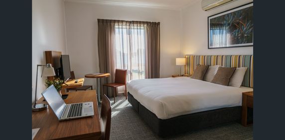 Fully Furnished Studio Residence - Photo 2