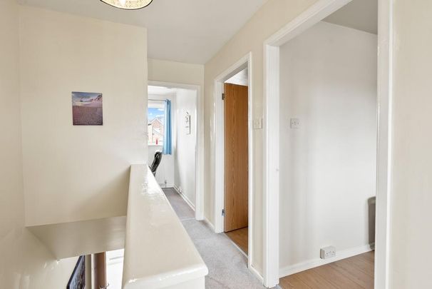 3 bedroom semi-detached house to rent - Photo 1