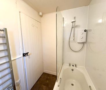 3 bedroom terraced house to rent - Photo 6