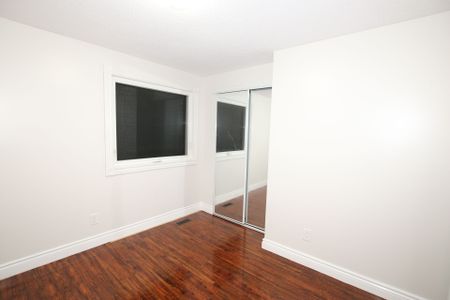 For Lease - 3 Gatsby Square, Brampton, Ontario - Photo 4