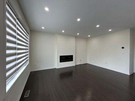 For Lease - 1455 Sycamore Garden, Milton, Ontario - Photo 5