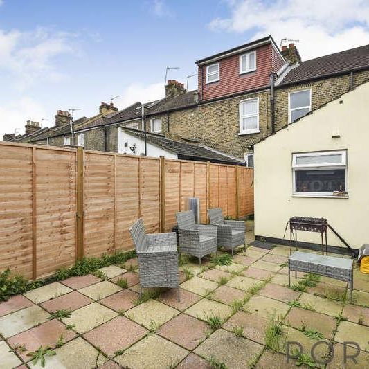 Haig Road West, Plaistow, E13 - Photo 1