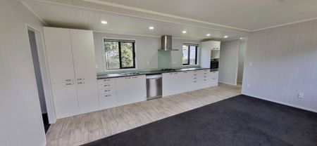 Beachlands, 3 Bedroom - Photo 5