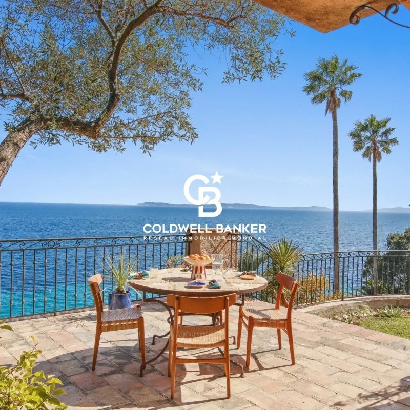 Location Saisonnère. 14 personnes. villa accès privé à la mer. avec piscine - 83820 Rayol-Canadel-sur-Mer - Photo 1