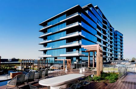 3Bedrooms, 2Bathrooms - Photo 2