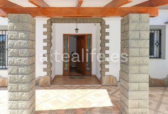 Casa o chalet de alquiler en Calle Londres, El Tossal - Bello Horizonte