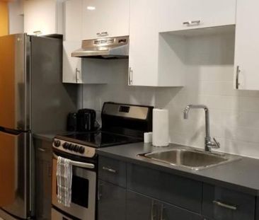 GHETTO MCGILL- 3 ½ RÉNOVÉ & MEUBLÉ – 1 CHAMBRE FERMÉE - Photo 2