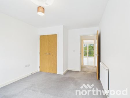 2 bedroom flat to rent - Photo 3